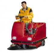 Zamiatarka R 703 E
